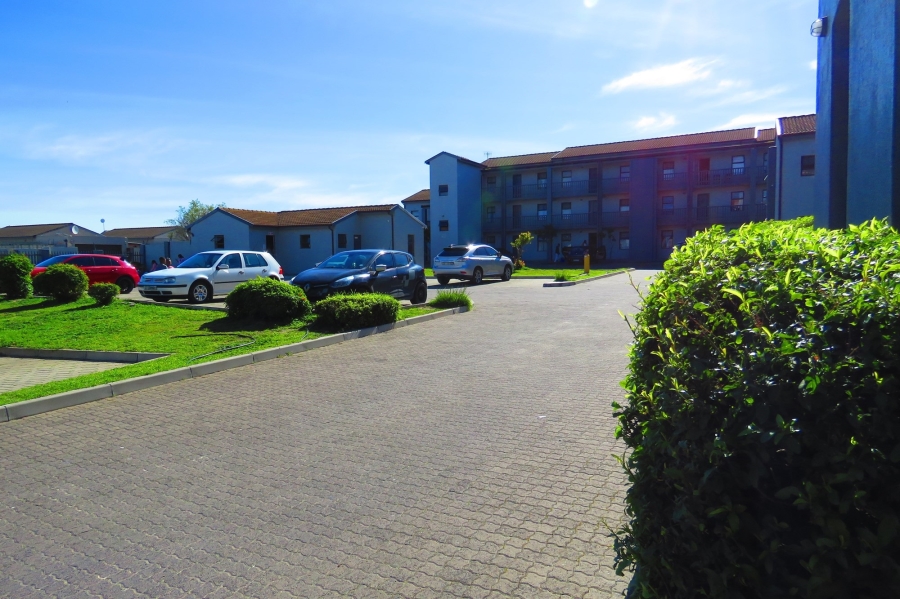 2 Bedroom Property for Sale in Parklands Western Cape